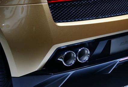 لامبورغيني غالاردو LP560-4 الذهبية نسخة حصرية للصين